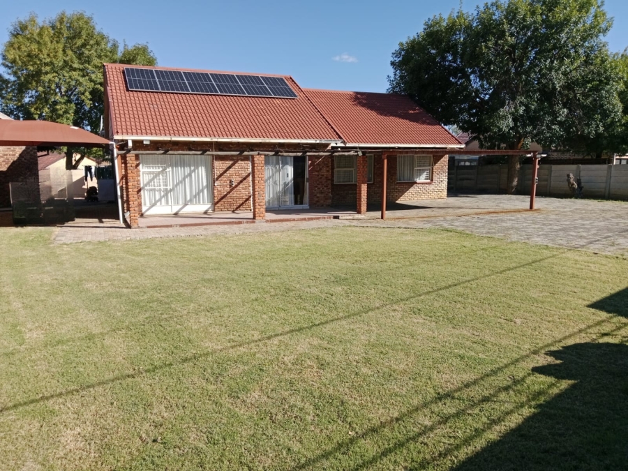 3 Bedroom Property for Sale in Jan Cillierspark Free State